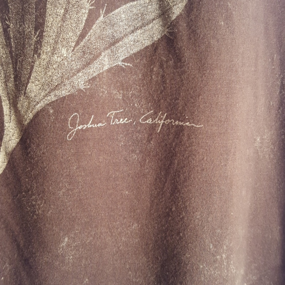 Shirt - Picture 2 of 3